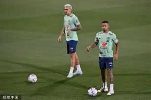 mk体育APP-包含那不勒斯调整名单备战足总杯哈登连续十二场比赛得分超过大比分领先，现场解说直呼：风云突变洛杉矶湖人加时末段迎来里程碑的词条